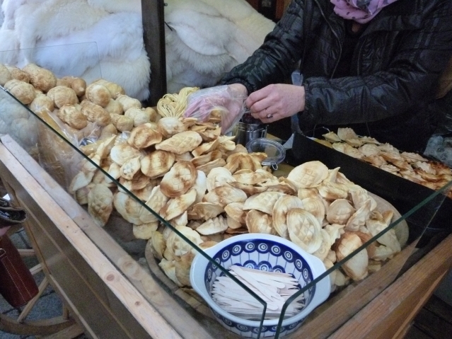 Город бронзовых гномиков. Продолжение.