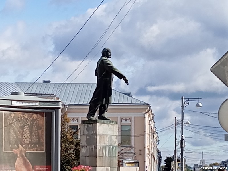 Как хомяки за три моря в Тверь ходили.