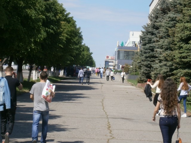 Празднование Дня Победы в Луганске