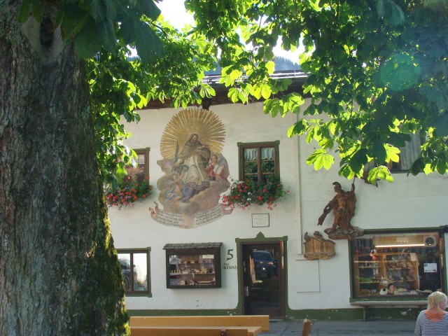 Обераммергау - баварская деревня резчиков по дереву.