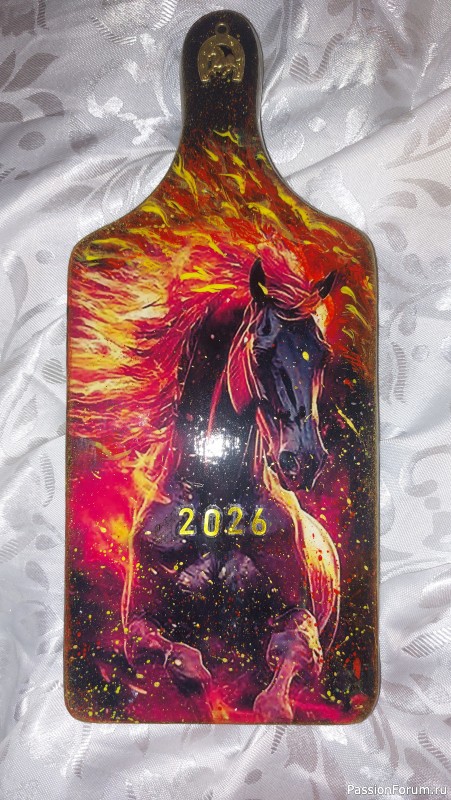 Декоративная досочка “Огненный скакун”