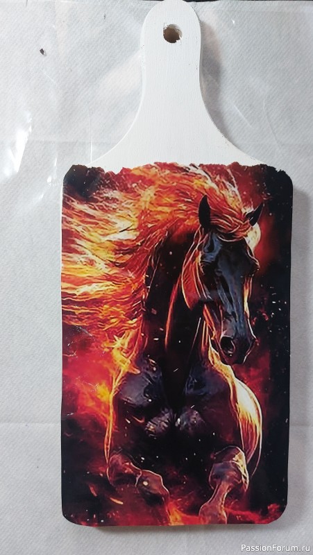 Декоративная досочка “Огненный скакун”