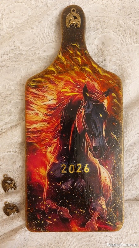 Декоративная досочка “Огненный скакун”