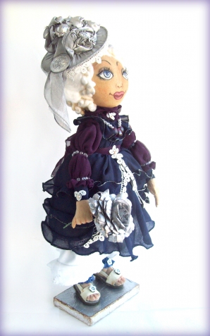 Хозяйка серебряного цветка - текстильная кукла