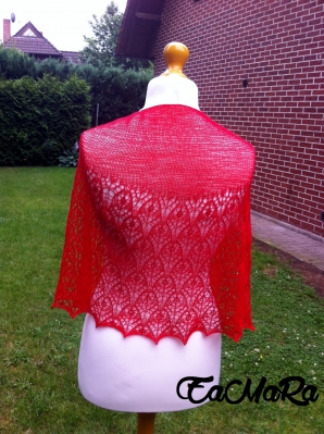 Poppy Shawl -парад накидок.