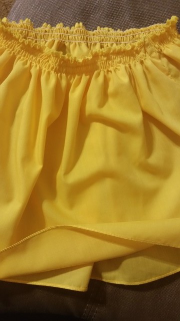 Солнечно желтый сарафан