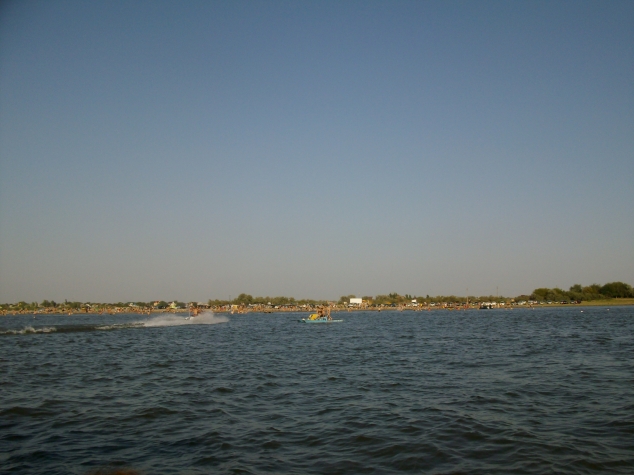 Солнце, лотос, корабли