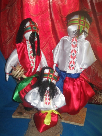 Бисерные шалости юных мастериц.