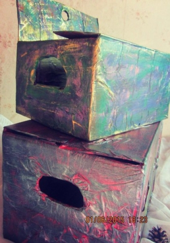 Коробка для красок и декупажных мелочей.