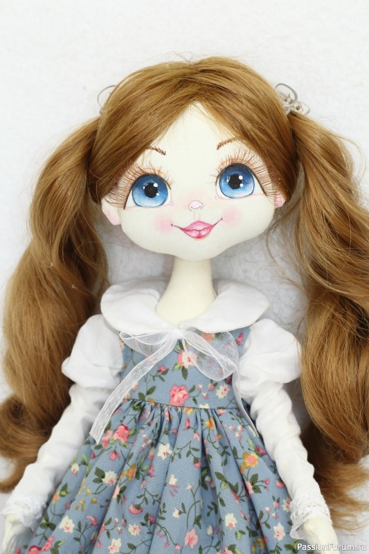 Текстильная куколка Люсия.