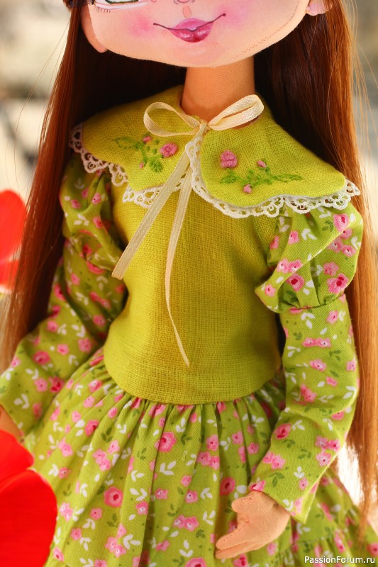 Текстильная куколка Каролина.