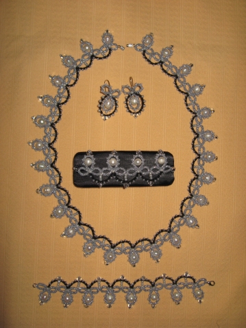 Колье, сережки, заколка, браслет Колье, сережки, заколка, браслет