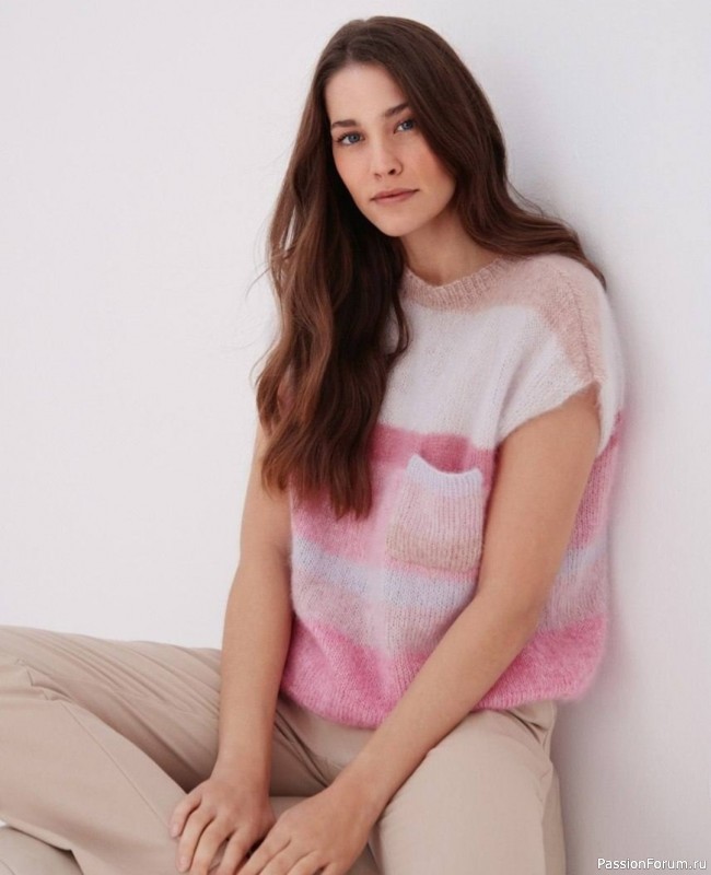 Топ нежной расцветки. Описание