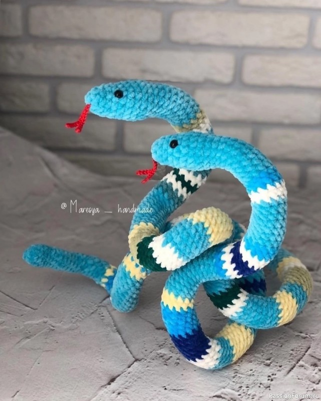 Змейка крючком. Описание