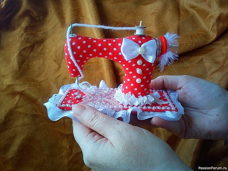 Игольница швейная машинка- игольница "Амира", "Кокетка", "Волна", "Весна"