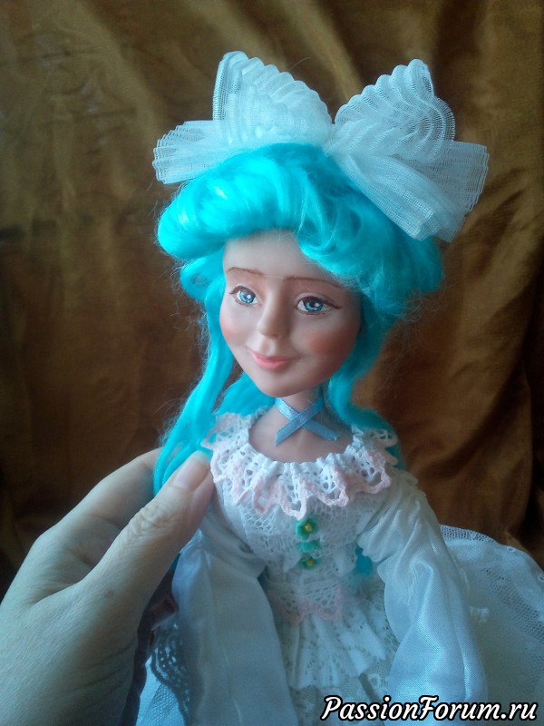 Кукла Мальвина. Девочка с голубыми волосами