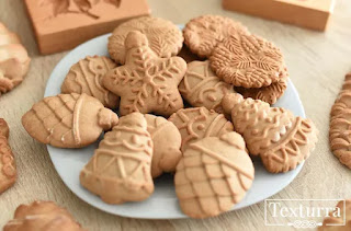 Деревянные скалки и доски для пряников