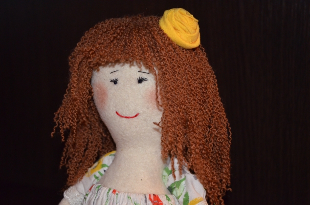 Текстильная кукла Лена
