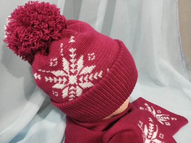 Шапочка +шарф.(Снежинка) Машинное вязание.