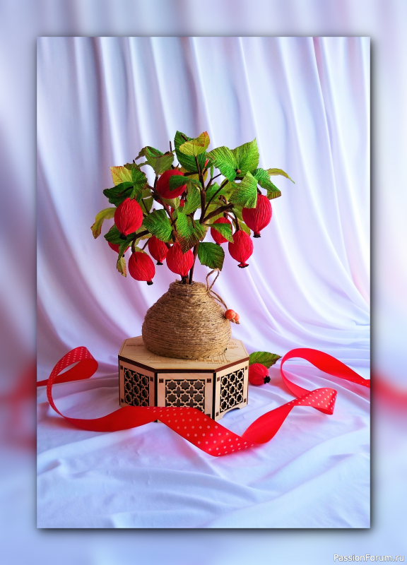 "Райские яблочки" Деревце с конфетами выполненное в технике свит дизайн.