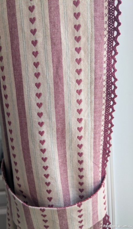 Шторы разные нужны...