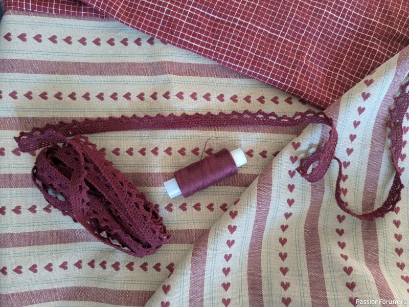 Шторы разные нужны...