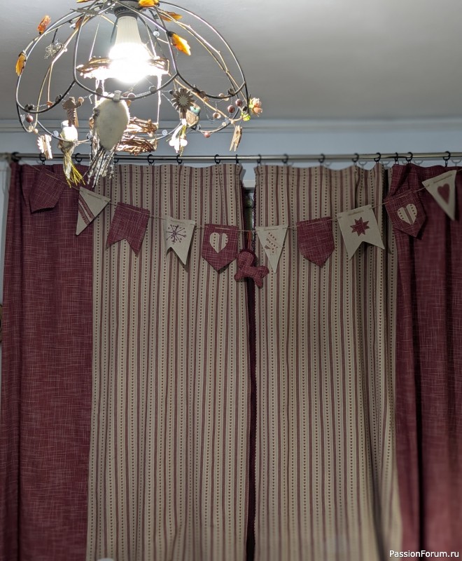 Шторы разные нужны...