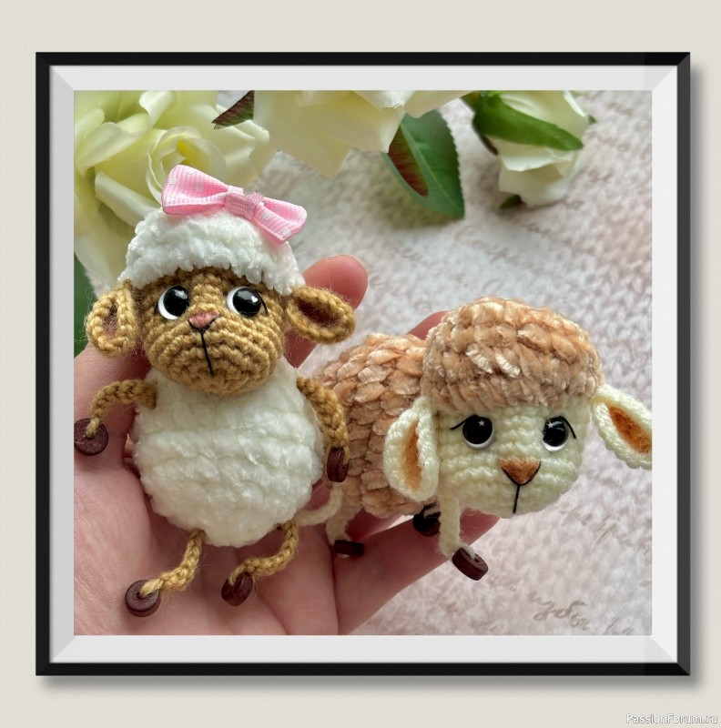 Брелок-подвеска овечка крючком