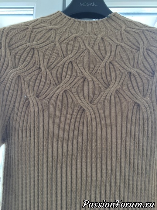 Женский вязаный пуловер - реплика на BOTANICAL YOKE PULLOVER