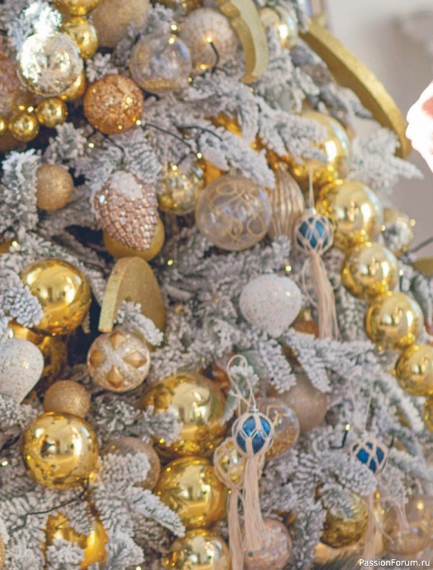 Коллекция проектов для рукодельниц в книге «Макраме на елку»