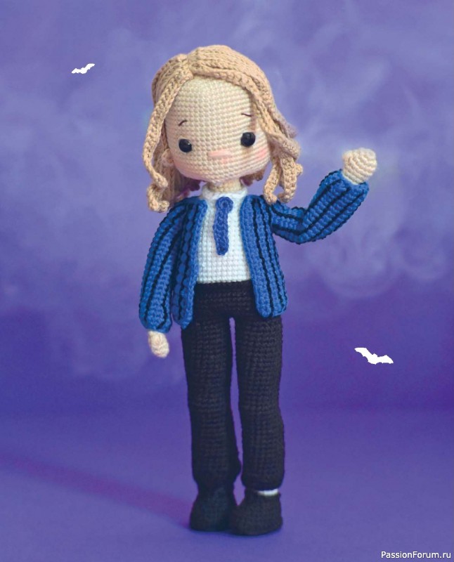 Вязаные проекты в книге &laquo;Киногуруми&raquo;.