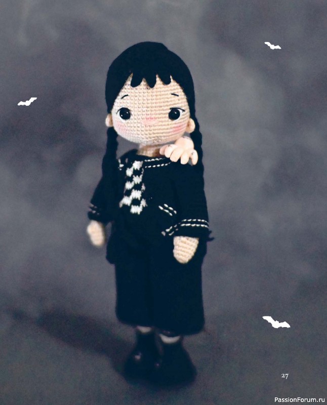 Вязаные проекты в книге &laquo;Киногуруми&raquo;.