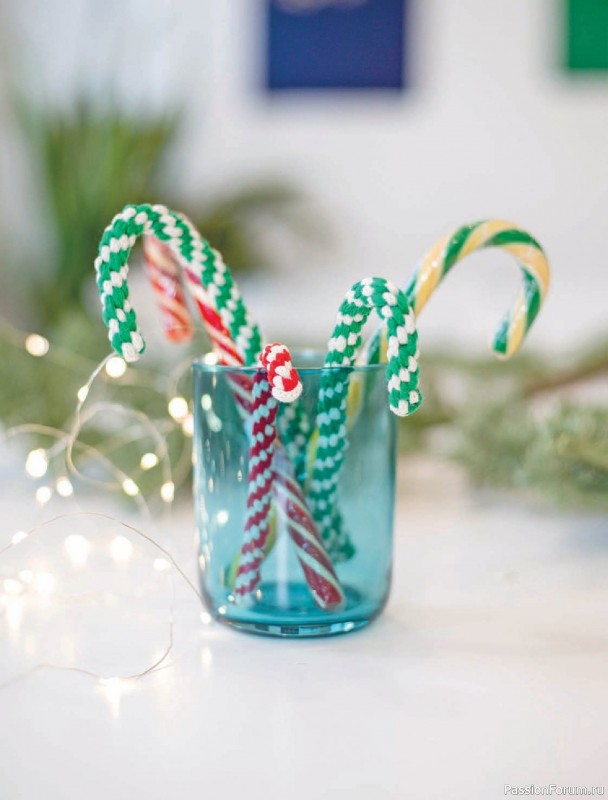 Коллекция проектов для рукодельниц в книге «Макраме на елку»