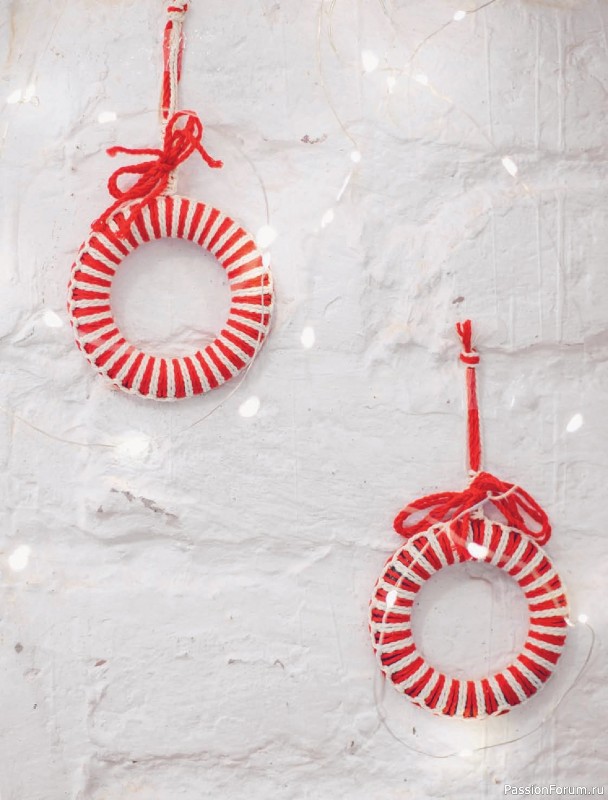 Коллекция проектов для рукодельниц в книге «Макраме на елку»