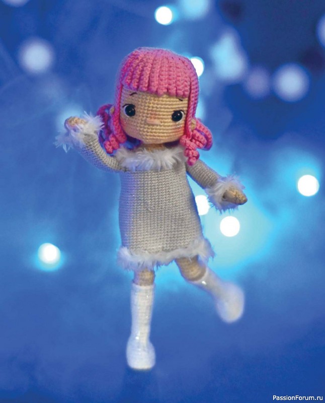 Вязаные проекты в книге &laquo;Киногуруми&raquo;.