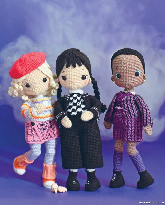 Вязаные проекты в книге &laquo;Киногуруми&raquo;.