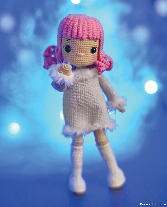 Вязаные проекты в книге &laquo;Киногуруми&raquo;.