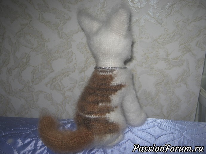 Связала котика, сплела браслетик