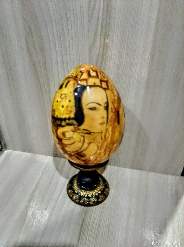 Мое яйцо на тему картин Г.Климта. Декупаж.