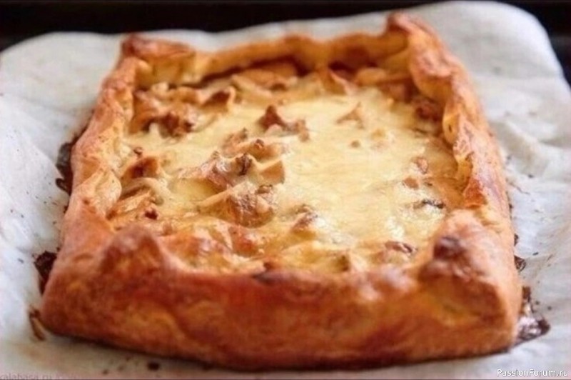 Пирог с грибами, сметаной и сыром Пирог с грибами, сметаной и сыром