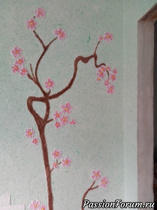 На моей стене расцвела сакура.