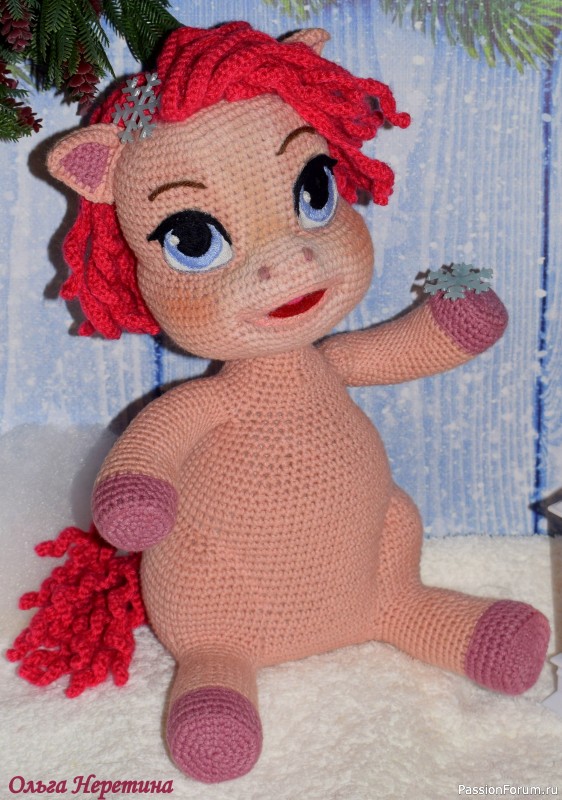 Маленькая пони (связана крючком)