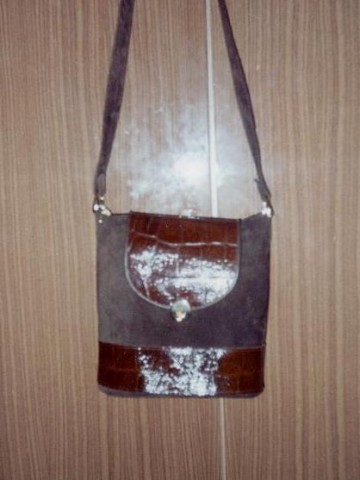 Материал замша (новая), лаковая кожа от старой сумки. Материал замша (новая), лаковая кожа от старой сумки.