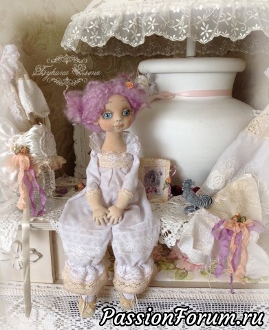 Знакомьтесь, маленькая леди Стешенька. Коллекционная текстильная кукла.