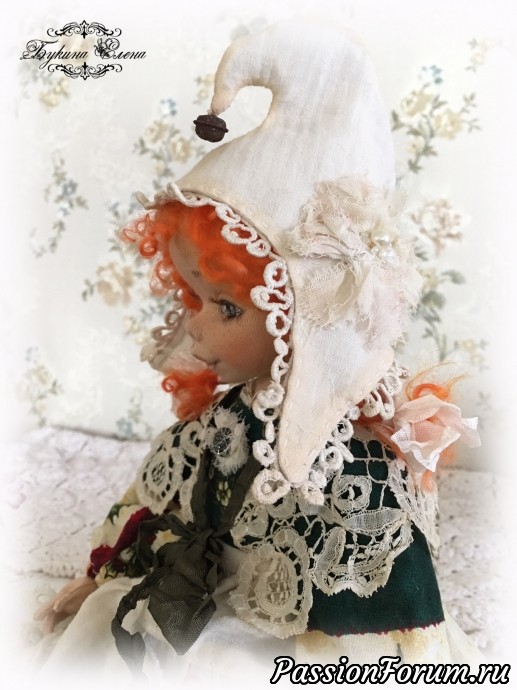 Гномочка, коллекционная текстильная кукла.