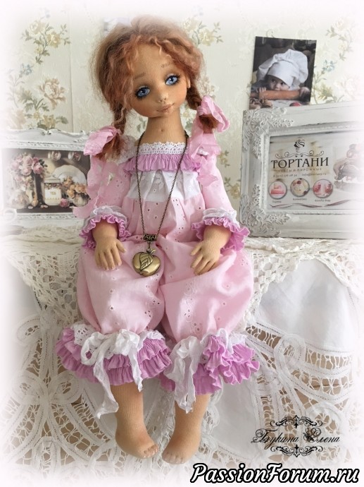 Капочка, коллекционная текстильная кукла.