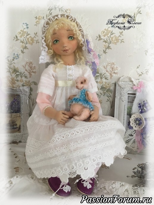 Василинка, коллекционная текстильная кукла.