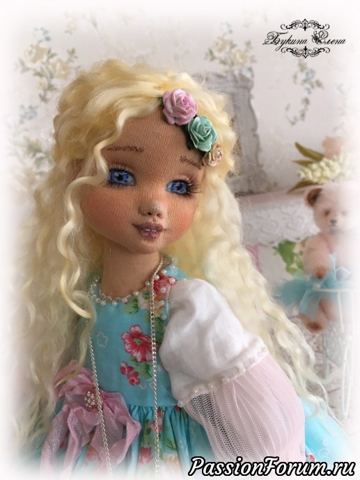 Миля, коллекционная текстильная кукла.