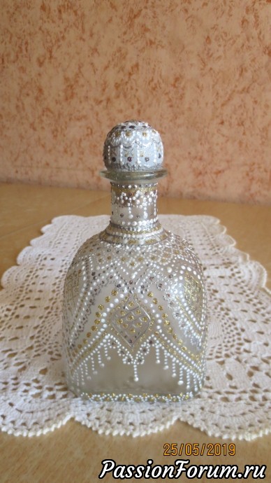 И опять любимые бутылочки.