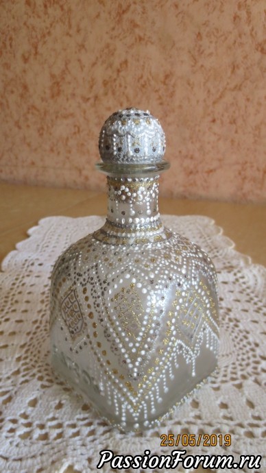 И опять любимые бутылочки.